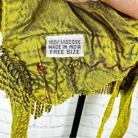 Unbranded Fringe Embroidered Yellow Halter Top Free Size - Picture 6 of 6